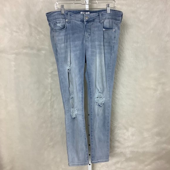 Blanqi Light Wash Distressed Maternity Skinny Jeans 12 - Picture 1 of 7